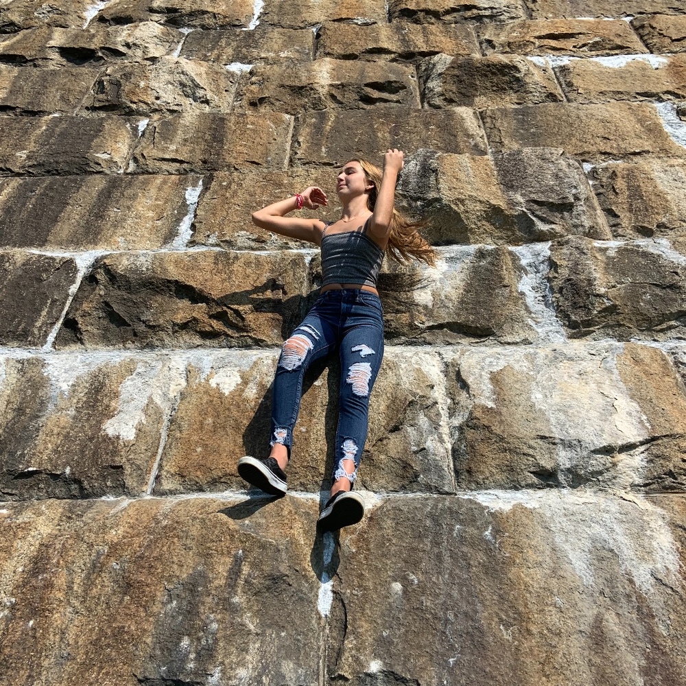 Meet your Posher, Olivia